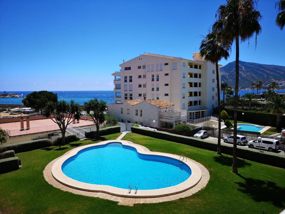 Acogedor Apartamento Frente Al Mar Con Piscina Алтеа Екстериор снимка