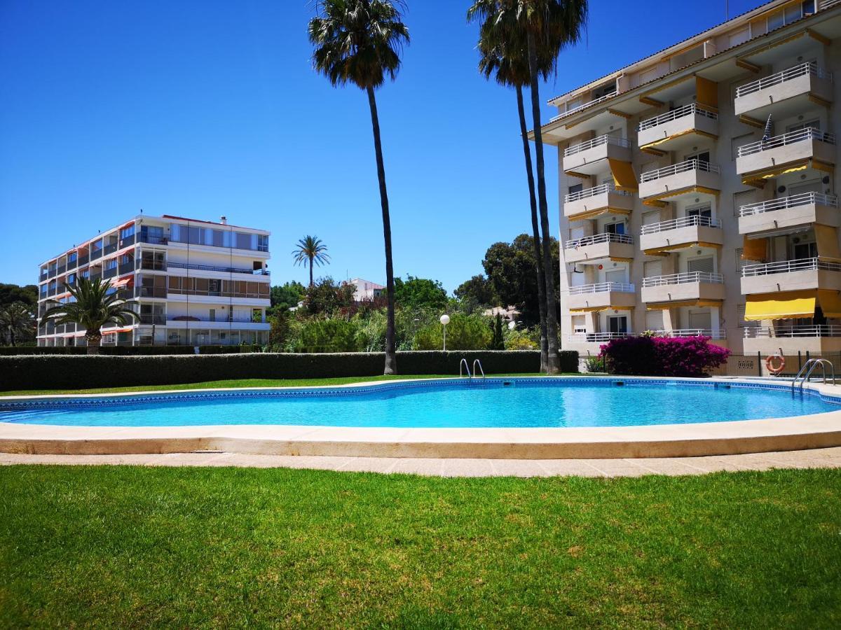 Acogedor Apartamento Frente Al Mar Con Piscina Алтеа Екстериор снимка