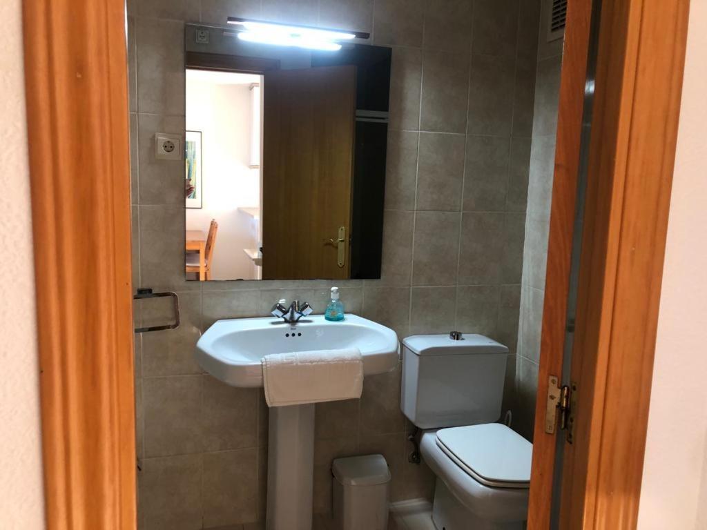 Acogedor Apartamento Frente Al Mar Con Piscina Алтеа Екстериор снимка