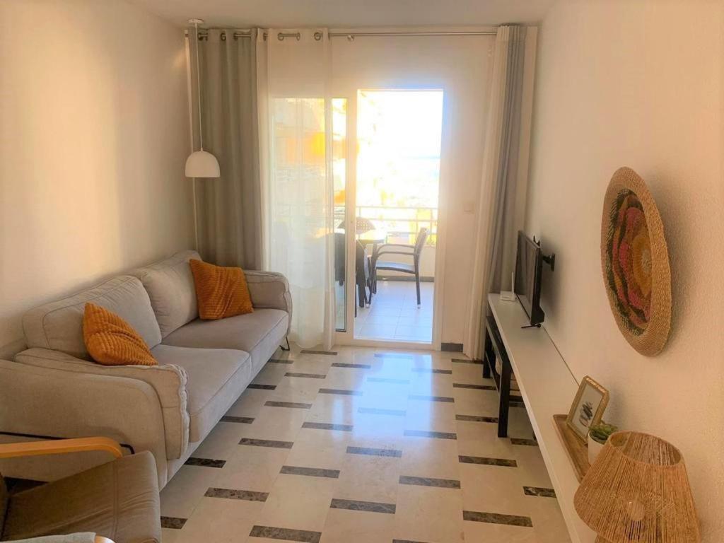 Acogedor Apartamento Frente Al Mar Con Piscina Алтеа Екстериор снимка