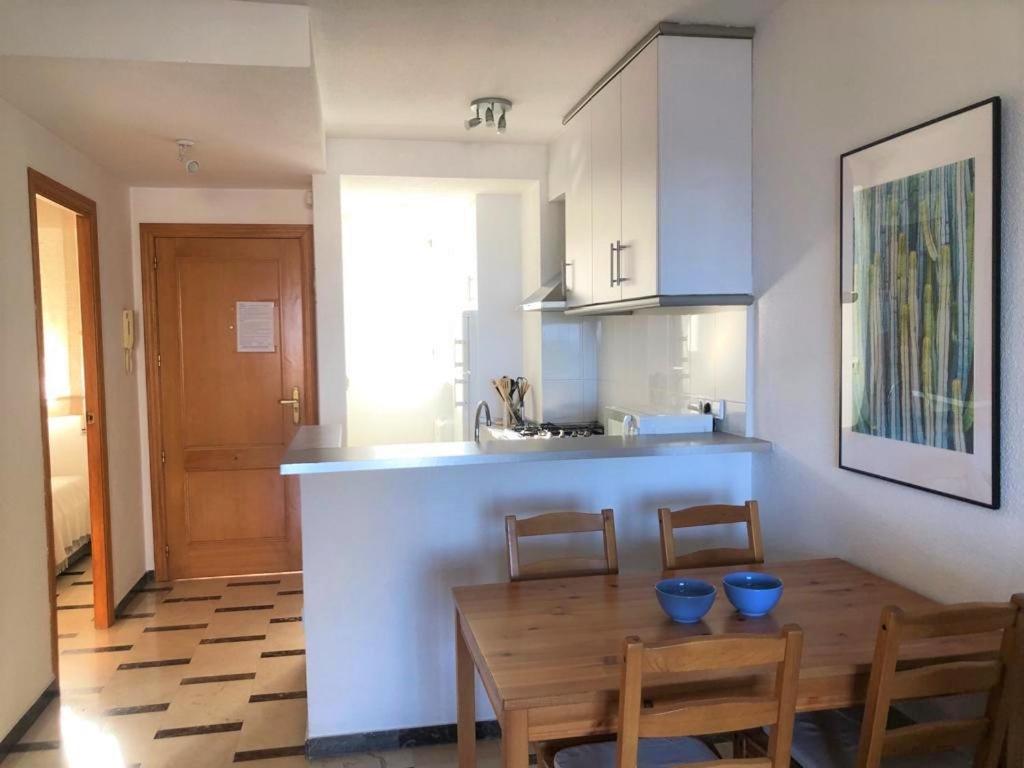 Acogedor Apartamento Frente Al Mar Con Piscina Алтеа Екстериор снимка